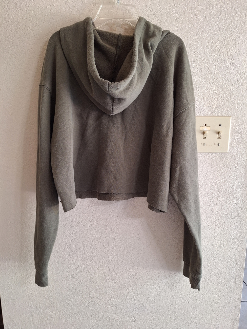 Oversized Cropped Hoodie - Olive Green - Picture 9 of 9